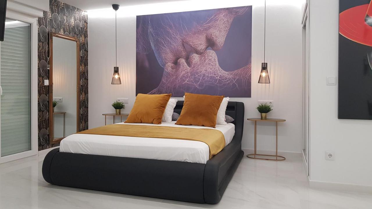 Apartamento Pepi Puerto (Adults Only) Санта Пола Екстериор снимка